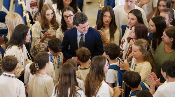 Nicuşor Dan, mesaj pentru tineri: „Nu plecaţi după clasa a XII-a în Vestul Europei, ci poate cu masterat”