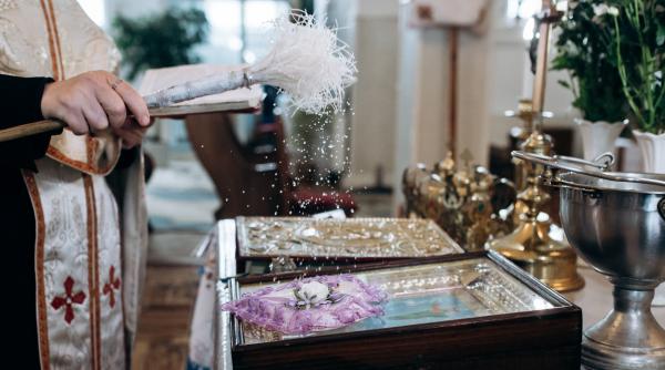 Postul Adormirii Maicii Domnului 2025: Când începe, cât durează și ce reguli se respectă