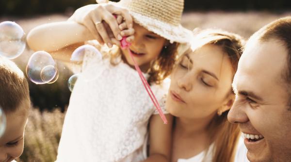 Ce înseamnă cu adevărat un copil de succes? Lavinia Stan, mamă a șase copii și coach, ne dă definiția: „Este important pentru vremurile în care trăim să avem asta!” / VIDEO