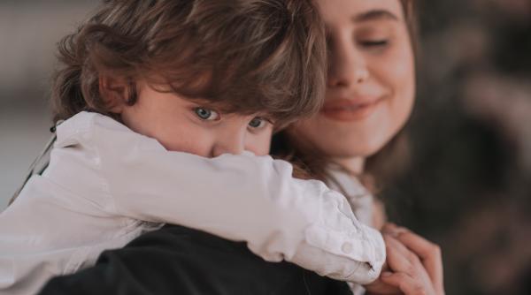 Părinții „buldozer”: Cum arată și care sunt semnele prin care îi recunoști