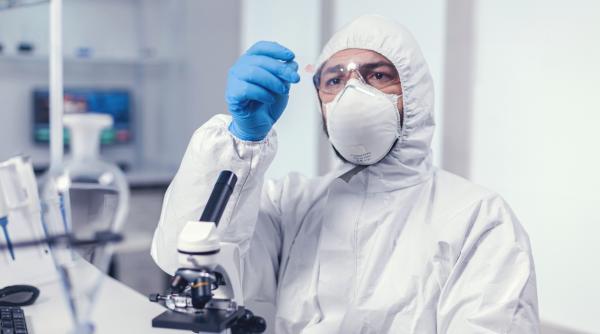 Primul caz uman de parazit care mănâncă țesuturile, confirmat de medici. Specialiștii trag un semnal de alarmă asupra infecțiilor care pot fi fatale