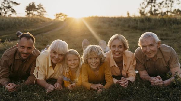 Reguli de aur pentru armonie între părinți și bunici