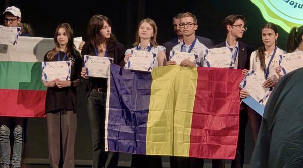 Zece medalii - patru de aur, trei de argint și trei de bronz - pentru România, la Olimpiada Internațională de Limba Engleză!