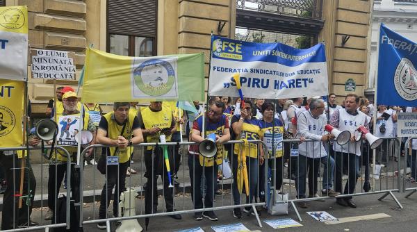 Federațiile sindicale din învățământ continuă protestele la Guvern