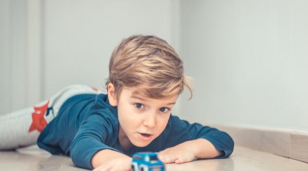 Lucruri neobișnuite pe care le face copilul tău și care arată cât de inteligent este. Psihologii și experții avertizează părinții: „NU le priviți ca pe provocări!”