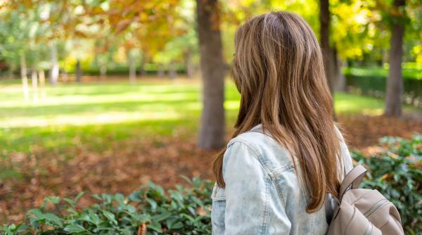 Hipertimezie: Cazul extraordinar al unei adolescente care călătorește în detaliu în trecutul ei și în potențialul ei viitor