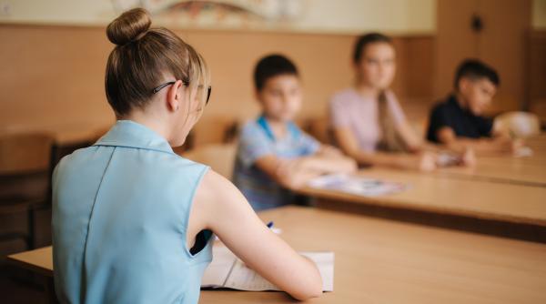 Obiceiul bun pe care elevii îl uită în vacanța de vară, dar pe care trebuie să-l învețe din nou chiar în prima săptămână de școală, potrivit unui profesor