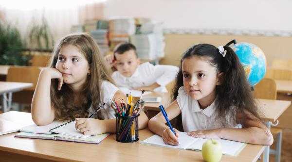 Reguli actualizate pentru bursele de merit în anul școlar 2025-2026