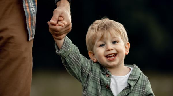 „Am lucrat cu peste 1.000 de copii. Expresia nr. 1 pentru a-ți valida copilul la orice vârstă!” Este un „instrument puternic”, conform unui expert în parenting