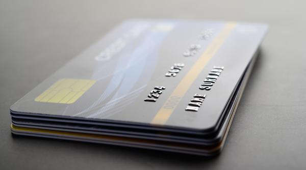 Carduri educaționale 2025-2026: cerere obligatorie pentru toți părinții, chiar și pentru cei cu card vechi