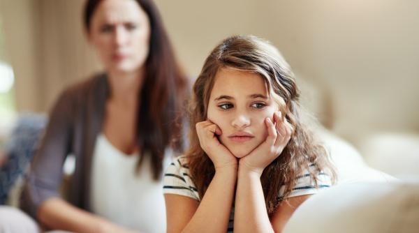 „Pedepsește-l ca să învețe” NU funcționează în educație! Metode practice și dovedite științific pentru a crește copii responsabili