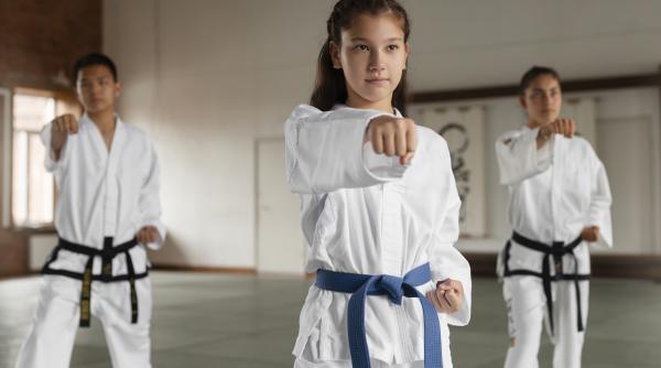 Activități extrașcolare care îi echilibrează pe copiii cu potențial intelectual ridicat