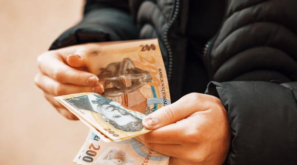 Proiect: Bursele pentru studenți de 925 lei bursa socială, 2.165 lei bursa pentru masterat didactic și 3.700 lei bursa de doctorat 