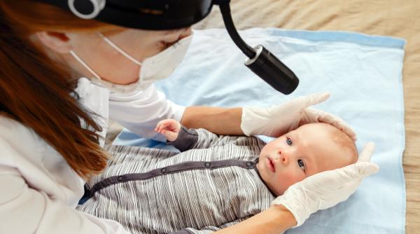 Cercetare germană: Primele măsurători ale nou-născuților pot anticipa IQ-ul și succesul școlar