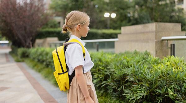 Ghiozdane pierdute, stilouri rătăcite și caiete uitate la școală. Oana Moraru: „Deprinderea de a ține minte obiectele personale se formează în ani. Unii copii sunt predispuși la a pierde”