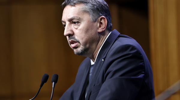 Ministrul Daniel David deschide cutia Pandorei: „Școala din România e un eșec, dar 99% dintre profesori primesc calificativul «foarte bine». Vi se pare normal?”