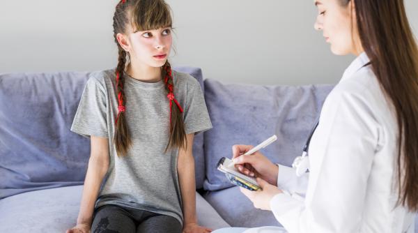 Consilier școlar prezent în școală, dar ignorat de elevi. Doar 17% dintre școlari apelează la serviciile specialistului