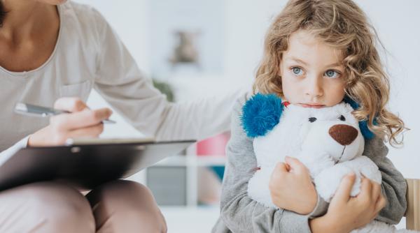 Copii și adolescenți, Covid pe termen lung: Realitatea dură despre care avertizează Violet Affleck, fiica cea mare a lui Ben Affleck și Jennifer Garner, studentă la Yale