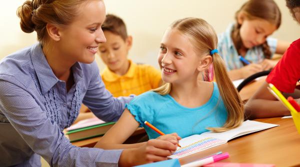 Vorbele profesorilor pe care foștii elevi nu le vor uita niciodată! „Am primit același compliment trei ani la rând”