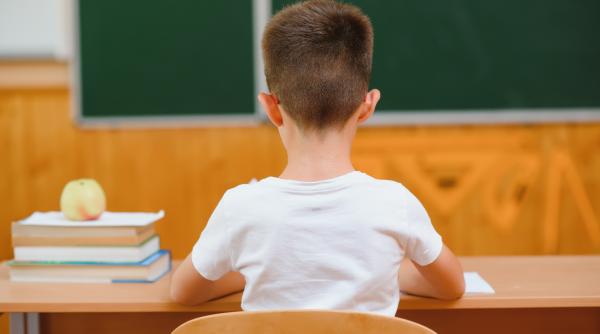 Analiza devastatoare a profesorului Sorin Costreie asupra eșecului sistemului educațional de a pregăti elevii pentru lumea reală: „Este ceva cumplit”