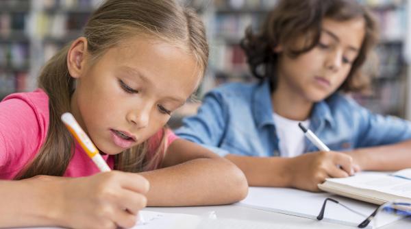 România, fruntașă la analfabetism funcțional. Natalia Intotero, despre cauze: „Faptul că în învățământ salariile sunt mici și profesorii nu sunt cei mai buni dintre cei mai buni” / VIDEO