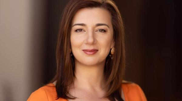 Concediul de creștere copil de doi ani, PERICOL sau BINECUVÂNTARE? Atena Boca: Primii doi ani de viață sunt esențiali pentru crearea unei puternice siguranțe emoționale a copilului”