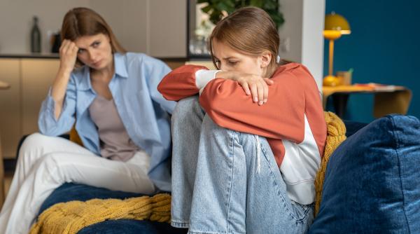 „Sunt mamă și psiholog. Cele cinci mesaje care pot schimba complet relația ta cu adolescentul după o ceartă”, conform unui celebru expert în parenting