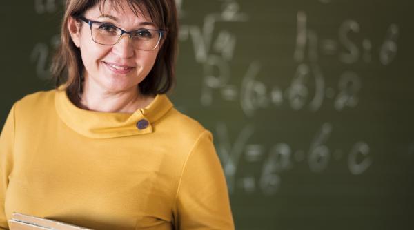 Prof. Silvia Mușătoiu, despre cariera didactică: „Eu pe oamenii aceștia care merg nepregătiți la ore nu i-aș numi profesori” / VIDEO