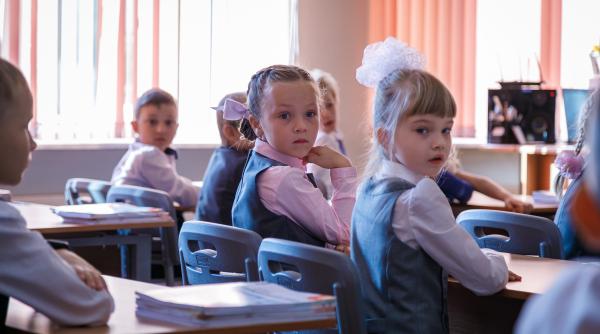 Daniel David, despre elevii cu CES din școli: „Degeaba îi ducem în învățământul de masă dacă profesorul nu are suportul necesar”. Ministerul promite soluții printr-un proiect de 20 de milioane de euro