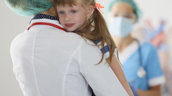 Ce nu i-ar permite un medic copilului său să facă? Mai mulți specialiști au împărtășit răspunsurile lor la o conferință medicală