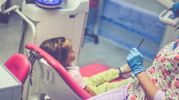 Dr. Elena Tudor analizează tragedia din Capitală: „Un copil poate avea probleme de sănătate care nu sunt cunoscute inițial. Analizele neconcludente trebuie urmărite până la trei luni”