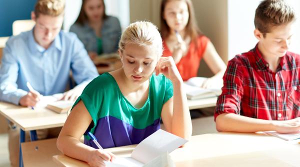 Reforma curriculară la liceu: O schimbare substanțială pentru Bacalaureatul 2030. Prof. Bogdan Cristescu explică ce modificări sunt pe masă / VIDEO