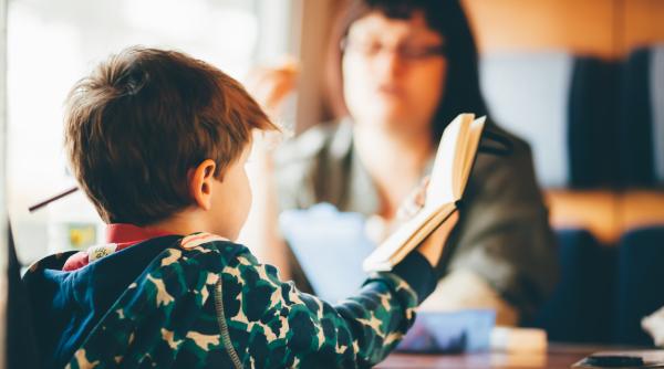 Descoperă 10 afirmații pe care părinții nu vor să le audă de la profesorii copiilor lor. Experți: „Îi iau prin surprindere și îi pun în fața unor situații pe care nu le anticipau”