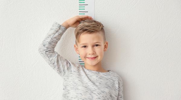 Medic pediatru: „80% din înălțimea finală a unui copil este moștenită, iar restul depinde de acești factori!”