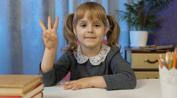 Un obicei considerat „jenant” în școala primară ascunde un potențial intelectual ridicat