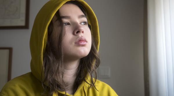 De ce unii tineri evită fotografiile și ce spun psihologii