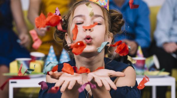 Sfântul Andrei. Zi de sărbătoare pentru aproape un milion de români! Cui îi spunem „La mulți ani!” și ce mesaje deosebite putem să trimitem