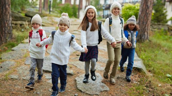 Vacanţa de Crăciun 2025 - 2026. Elevii au 19 zile fără cursuri! 