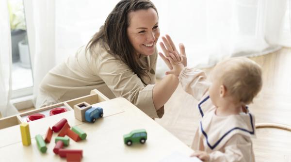 303 posturi vacante la creşele construite prin PNRR, scoase la concurs. Ministrul Daniel David: „Încă în condiţii de criză fiscal-bugetară, Guvernul României a deblocat aceste posturi!”