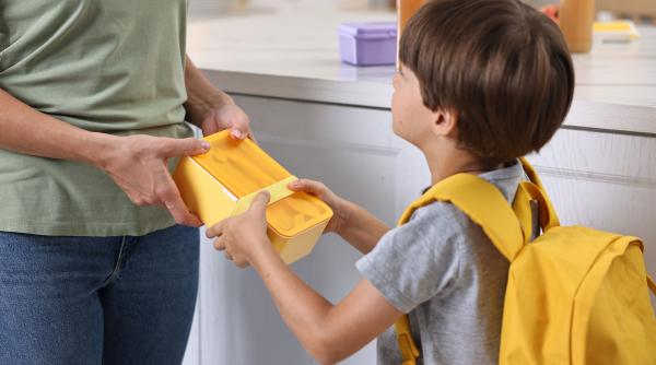 Gustările copiilor: bune sau nu?