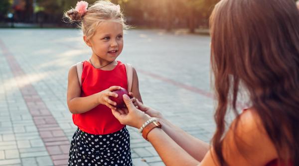 A învăța un copil să nu asculte este, de asemenea, educație (și îl poate proteja!)