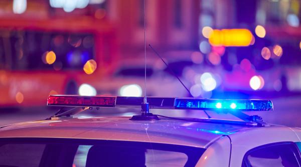 Copil de 10 ani înjunghiat de un coleg în vârstă de 15 ani