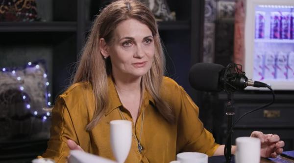 Elvira Deatcu a aruncat la gunoi cadourile copiilor ei de Crăciun pentru că au fost nerecunoscători: „Li se părea că nu e suficient. M-a durut sufletul, dar am făcut-o”