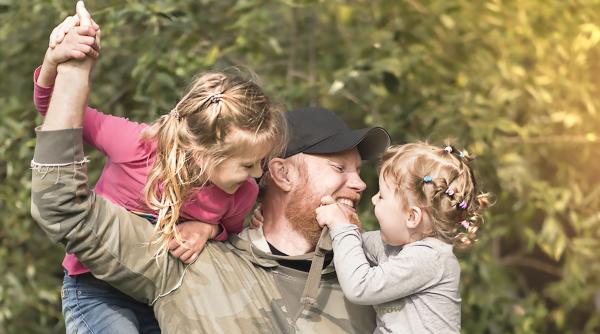 Un profesor Harvard spune care e singura lecție pe care părinții trebuie să o predea copiilor lor