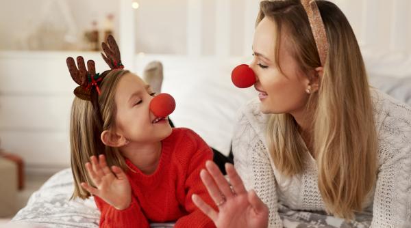 Secretele mamelor experte pentru a-i ajuta pe copii să se bucure de Crăciun dincolo de cadouri