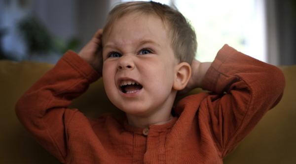 10 reguli de parenting de „modă veche” din anii 1980 de care familiile din ziua de azi au nevoie cu adevărat