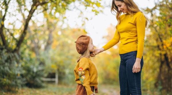 Ce expresie ai vrea ca al tău copil să o asocieze cu tine când va crește? Psiholog: „Așa rămâi în inima lui pentru totdeauna”