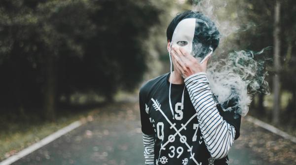 Radu Leca: 7 măști ale adolescentului consumator de marijuana