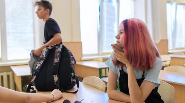 Radu Leca: De ce „rebeliunea” adolescentului intră atât de des în conflict cu școala sau liceul de parcă ar fi două tabere opuse? 