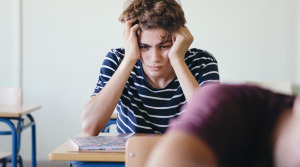 Adolescenții și tinerii adulți analfabeți funcționali. Radu Leca: Copilul care nu a fost ascultat va citi cu ochii, nu cu mintea 